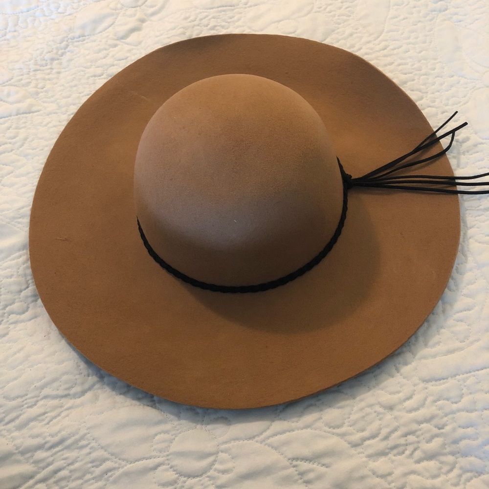 Wool wide brim hat